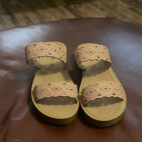 Soda Vienna Sandals Rosy Nude New with Box size 9 - Picture 3 of 7